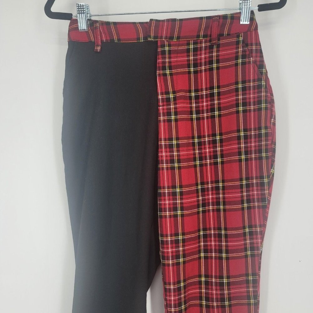 Hot Topic Black Red Plaid Split Leg Pants  Trousers Crop Pockets Size Medium - Picture 3 of 6